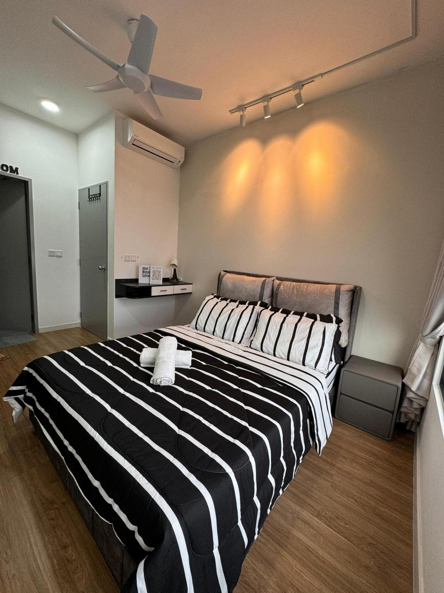 Roombnb Mvertica Kuala Lumpur Habitación foto
